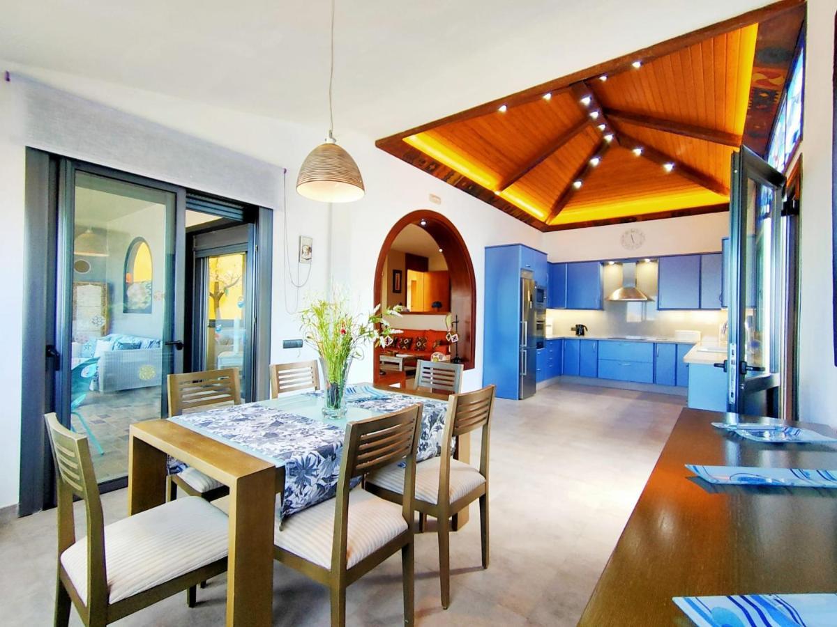 Villas Anais Каляо Салвахе Екстериор снимка